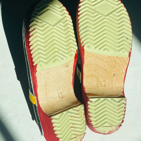 Falsterbo Tofflan Handmaid/Hand Painted Swedish Clogs - Picture 8 of 9